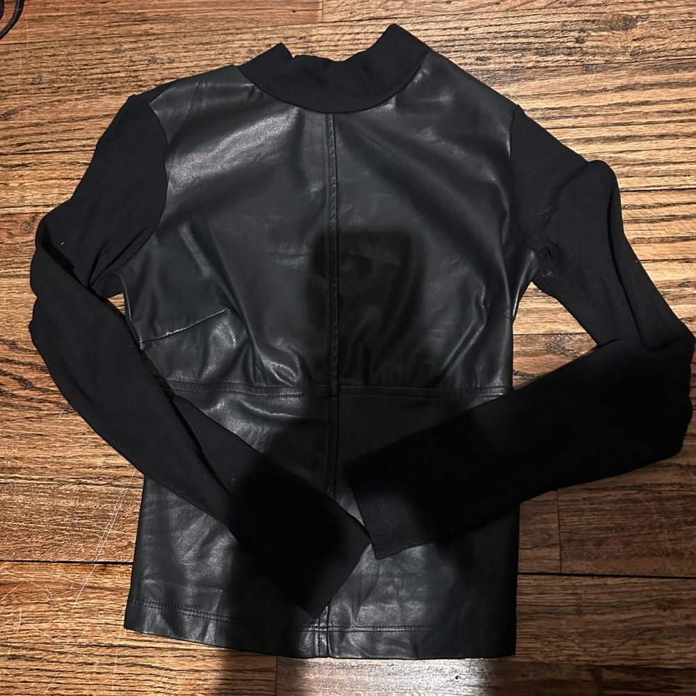 Heartloom Black Leather Long Sleeve -size XS - Picture 2 of 4
